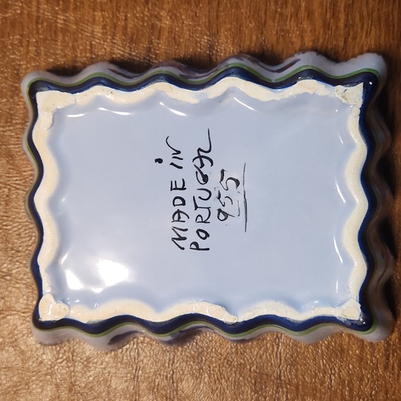 Vestal Scalloped Ceramic Dish - Picture 2 of 6